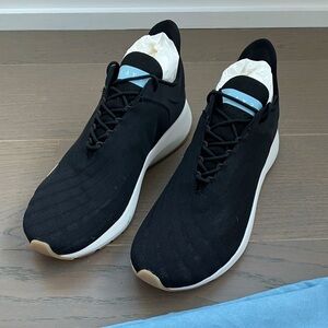 🆕 Saysh One x Black Sneaker Size 9